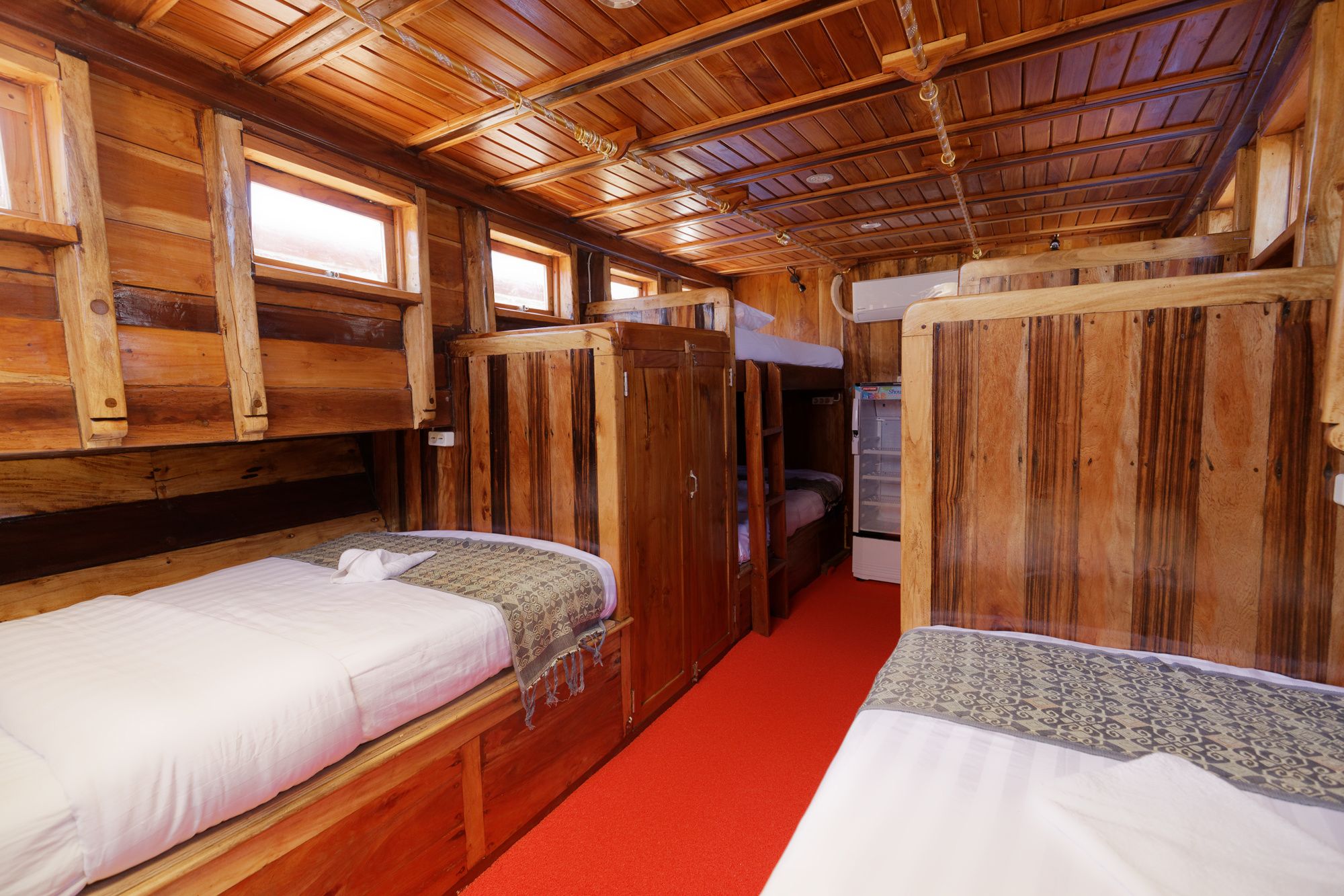 Custom Built Phinisi | Waecicu