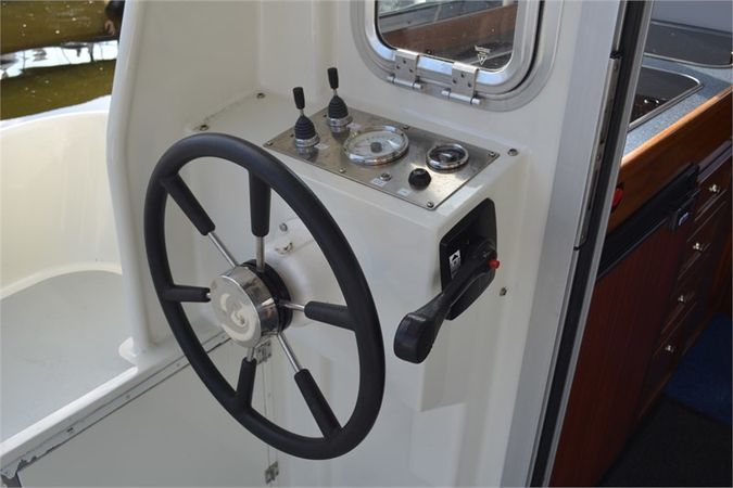 Monty Bank Trawler 9.5 | Tessa