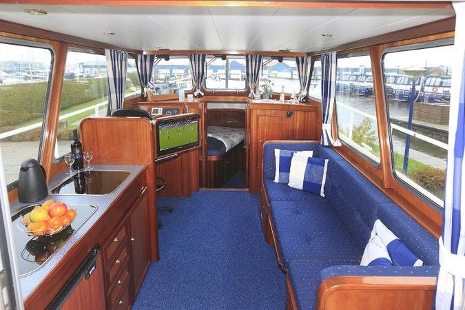 Monty Bank Trawler 9.5 | Tessa