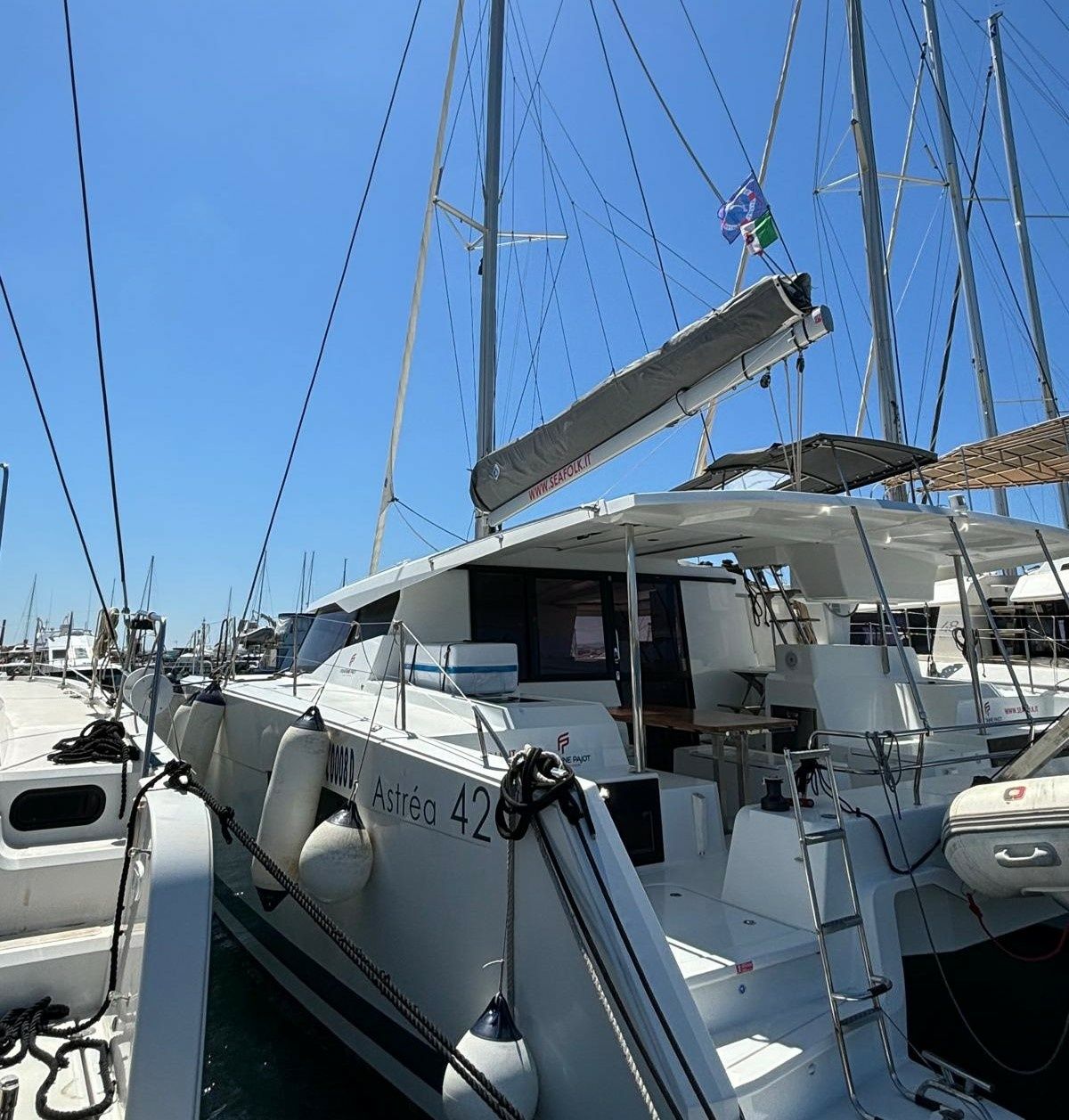 Fountaine Pajot Astrea 42 | Timeless Planet