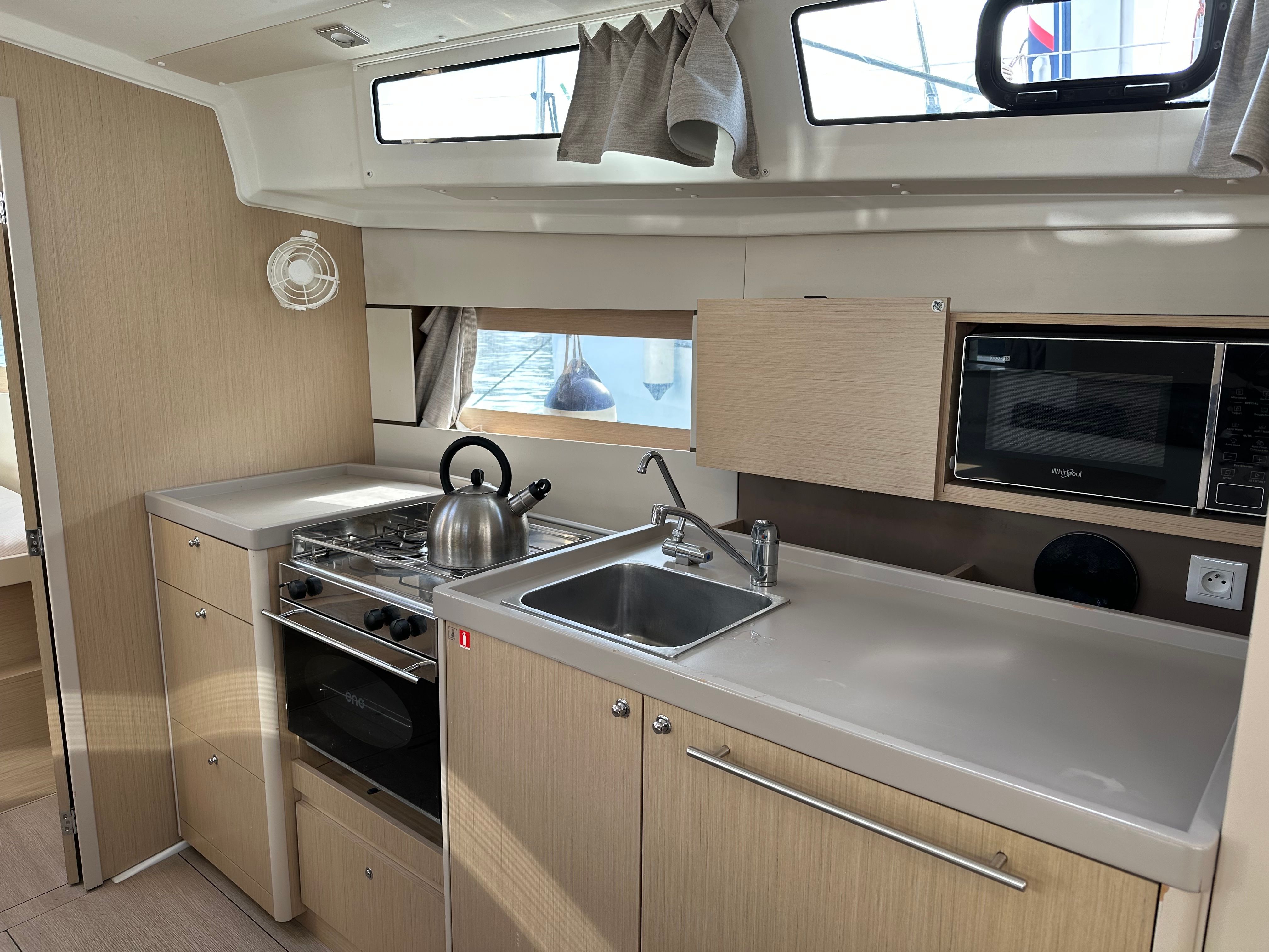 Beneteau Oceanis 38.1 | L'una Grossa