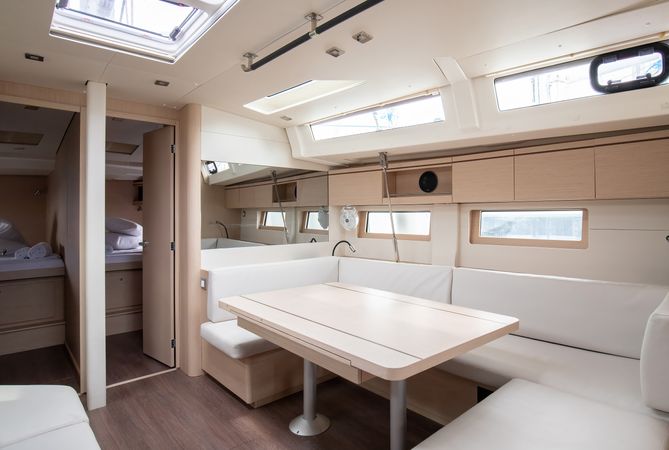 Beneteau Oceanis 51.1 | Elpida