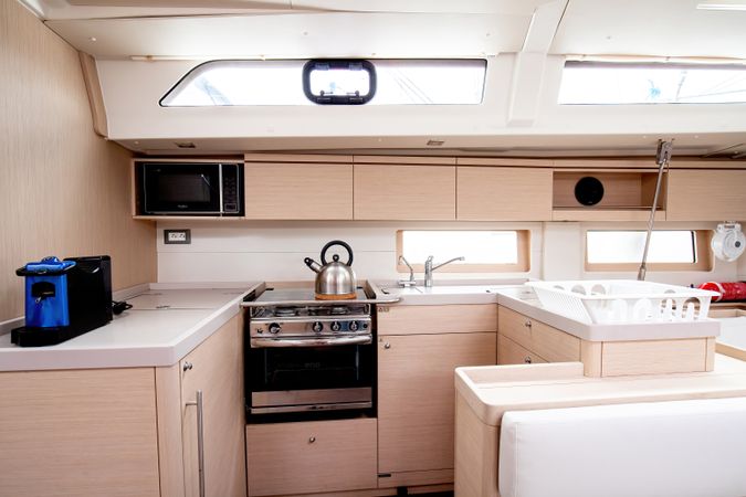 Beneteau Oceanis 51.1 | Elpida