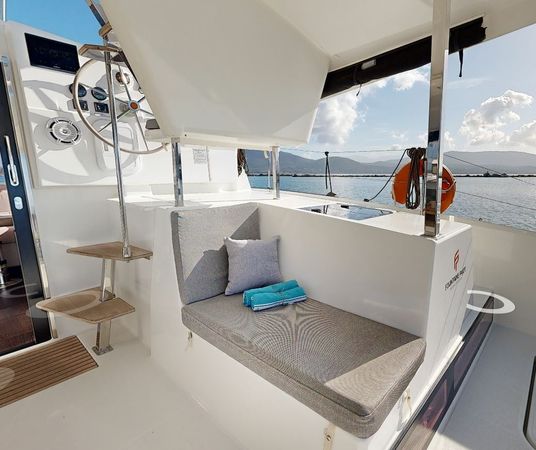 Fountaine Pajot Isla 40 | Blue Serenity