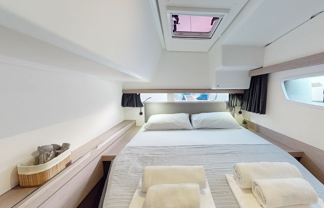 Fountaine Pajot Isla 40 | Blue Serenity
