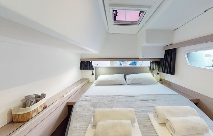 Fountaine Pajot Isla 40 | Blue Serenity
