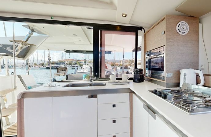 Fountaine Pajot Isla 40 | Blue Serenity