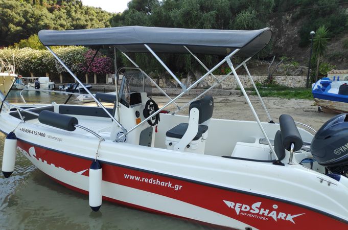 Karel Paxos 170 | Shark 1