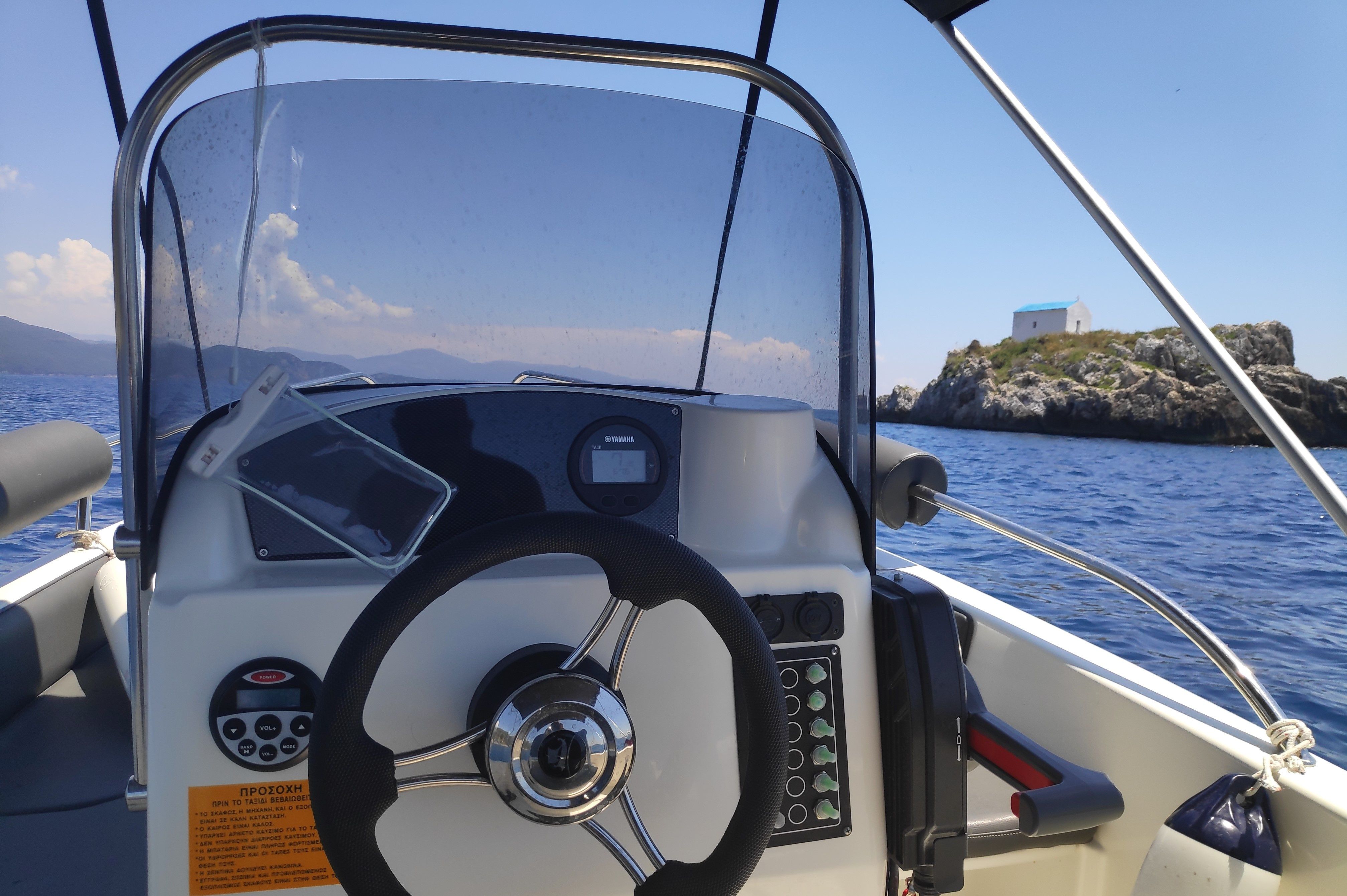 Karel Paxos 170 | Shark 1