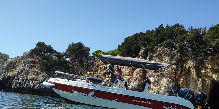 Karel Paxos 170 | Shark 1