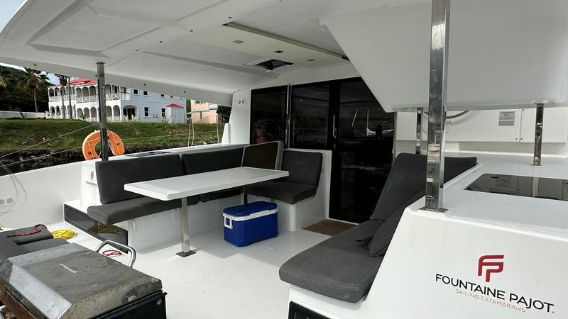 Fountaine Pajot Lucia 40 | Quarda Jeepi