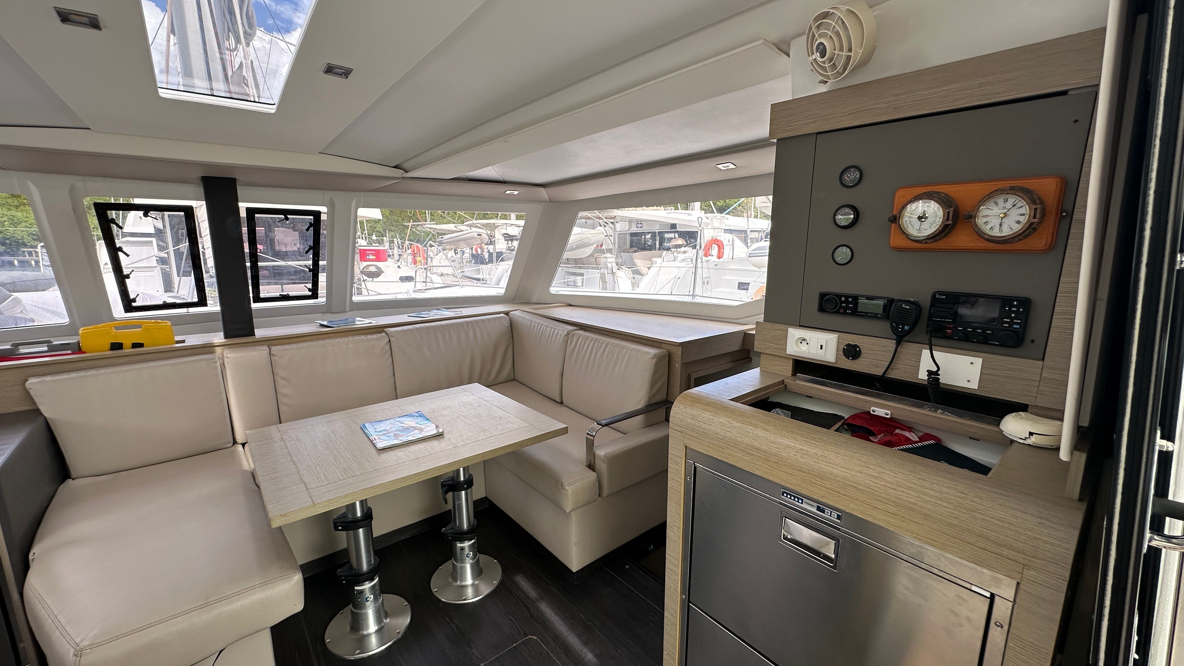 Fountaine Pajot Lucia 40 | Quarda Jeepi