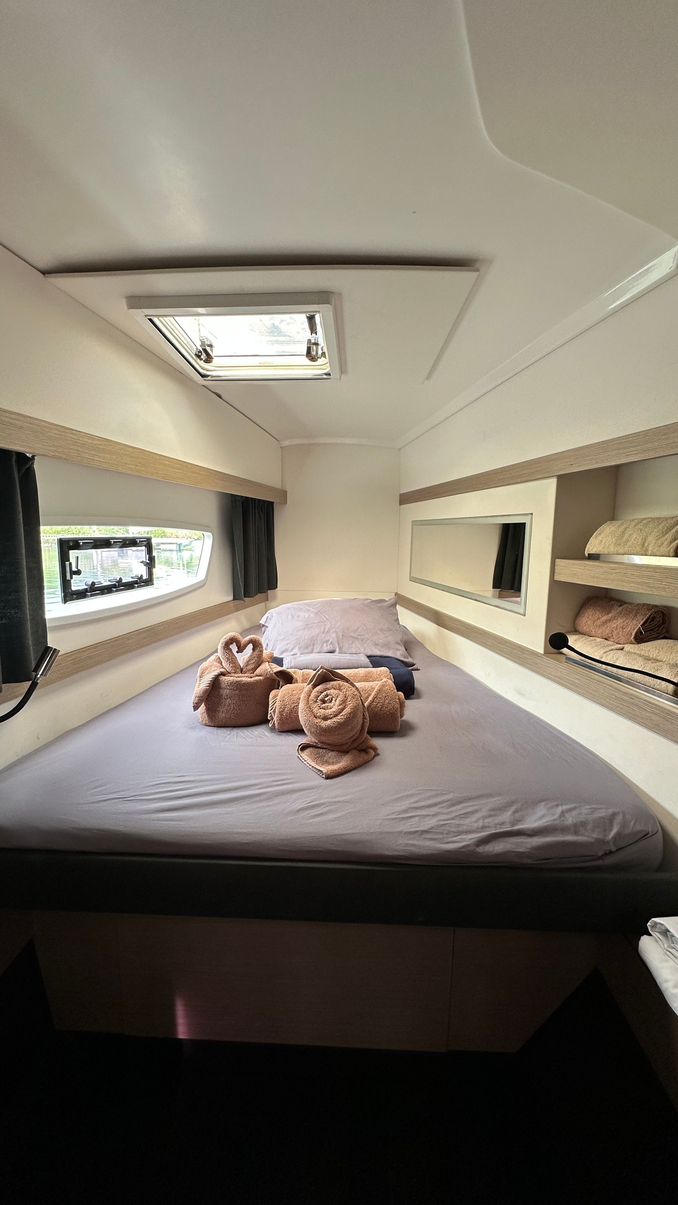 Fountaine Pajot Lucia 40 | Quarda Jeepi