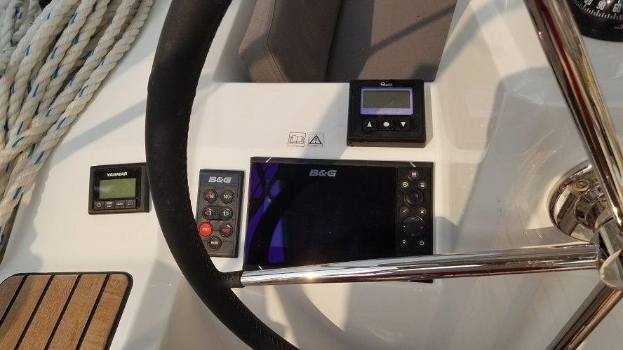 Beneteau Oceanis 38.1 | Rosa Bella