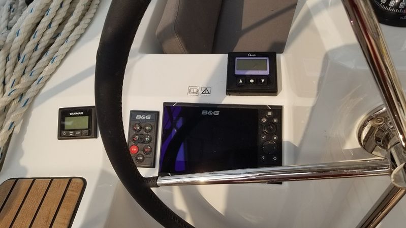 Beneteau Oceanis 38.1 | Rosa Bella