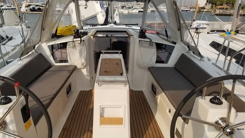 Beneteau Oceanis 38.1 | Rosa Bella