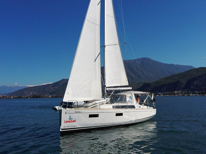 Beneteau Oceanis 38.1 | Rosa Bella