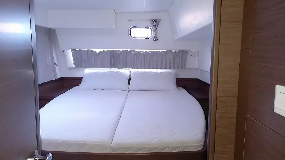 Lagoon 42 | Le Petit Sable