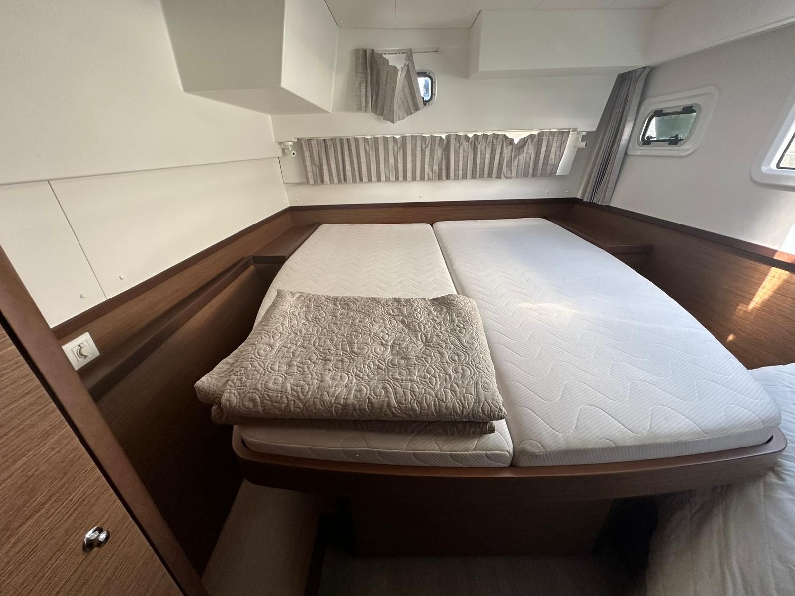 Lagoon 42 | Le Petit Sable