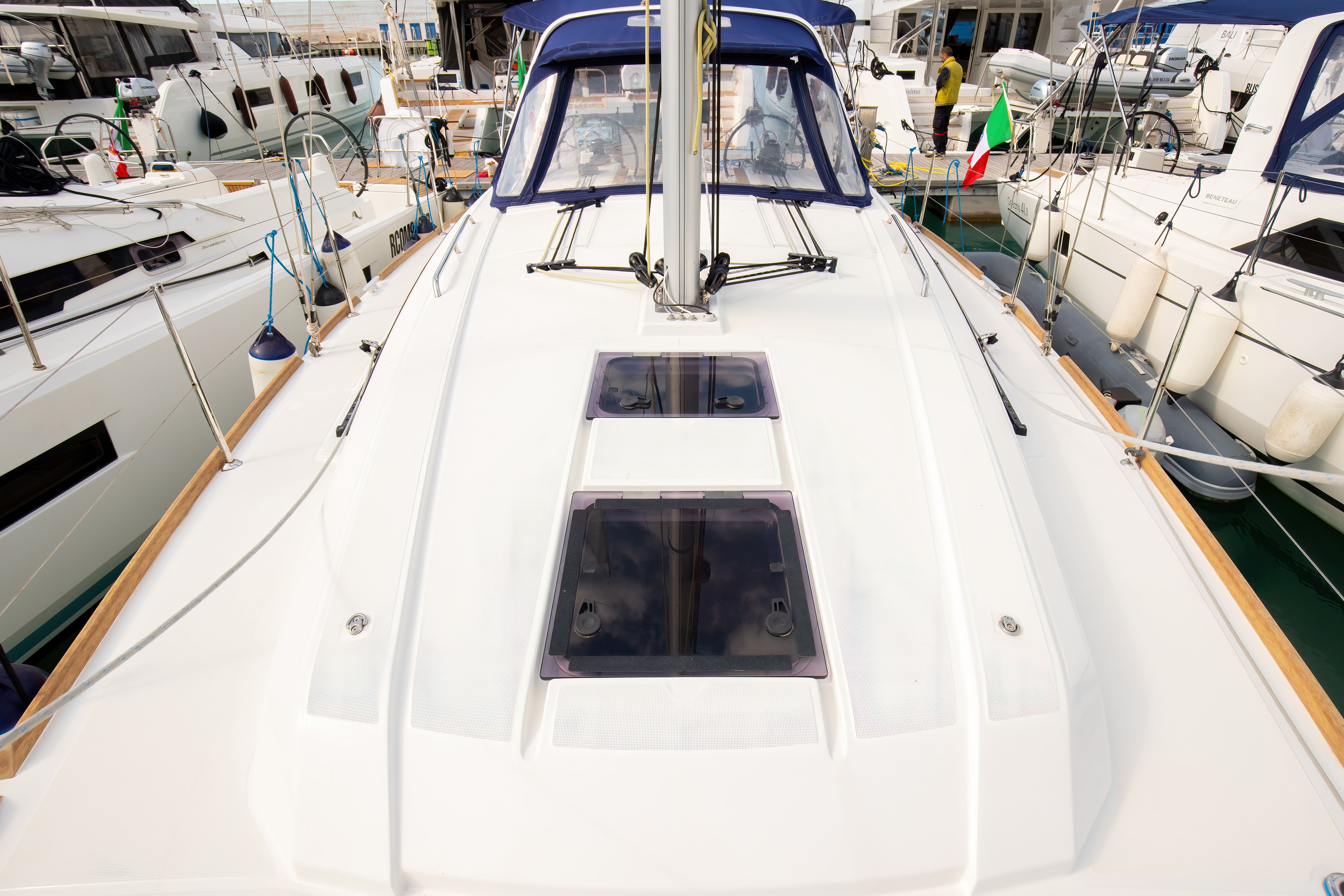 Beneteau Oceanis 38.1 | Eos