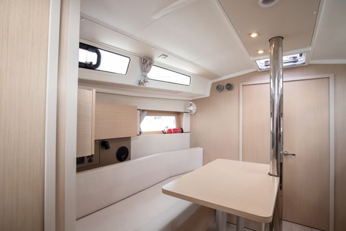 Beneteau Oceanis 38.1 | Eos