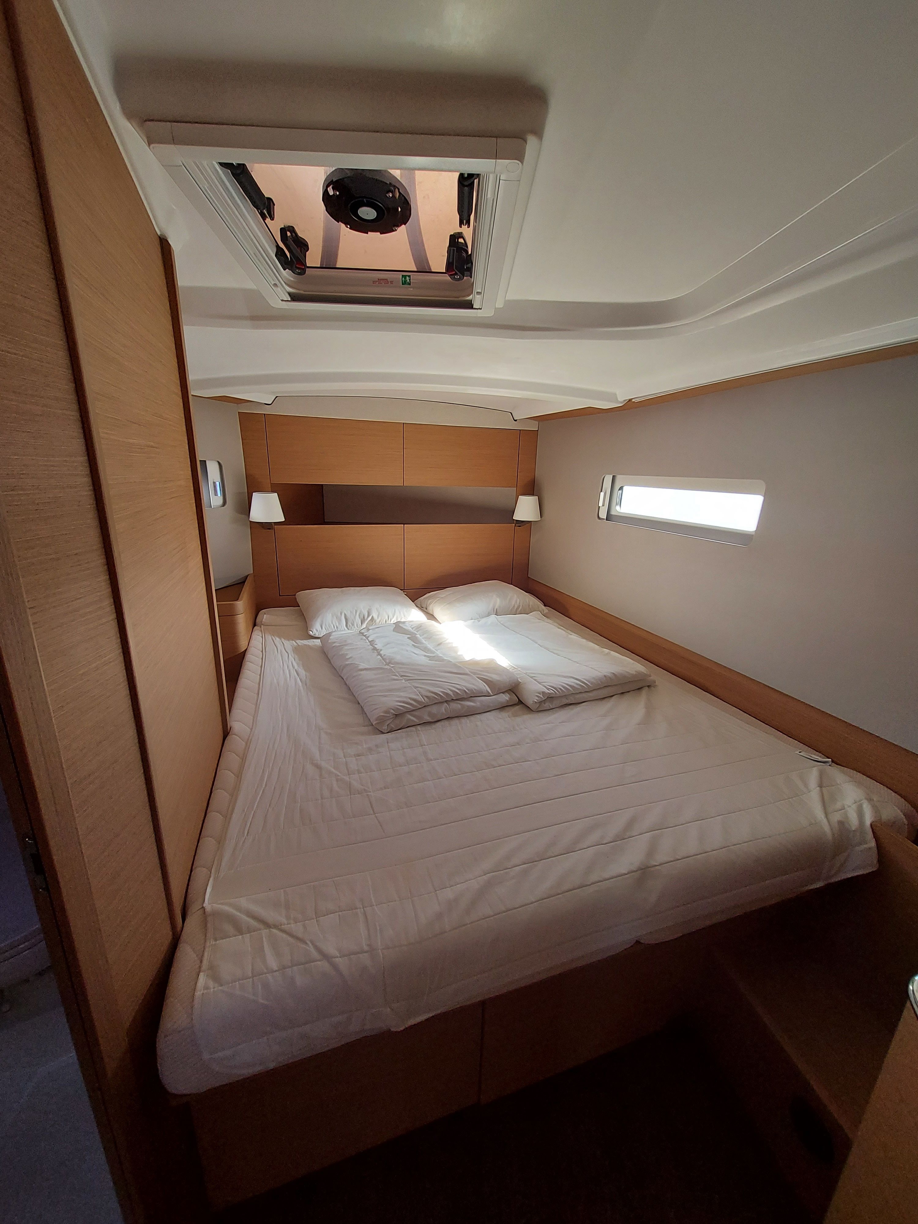 Jeanneau Sun Odyssey 410 | Naoussa