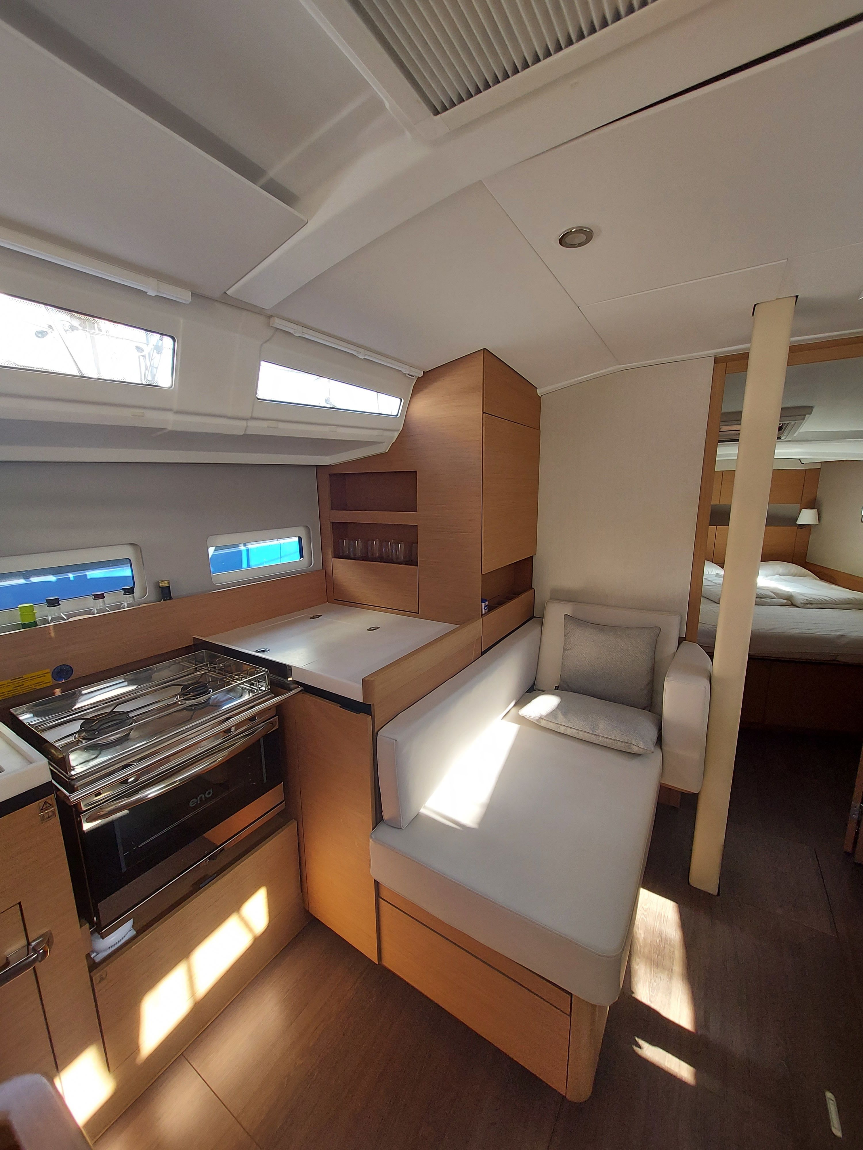 Jeanneau Sun Odyssey 410 | Naoussa