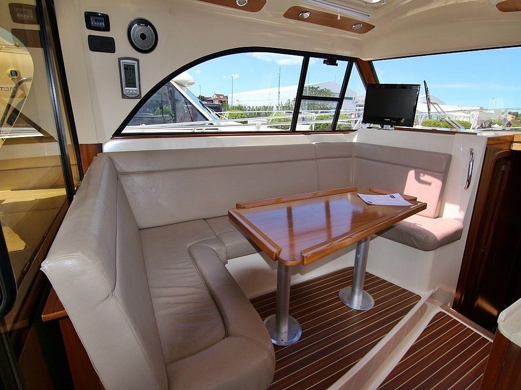 SAS Vektor Adriana 44 | Bianca