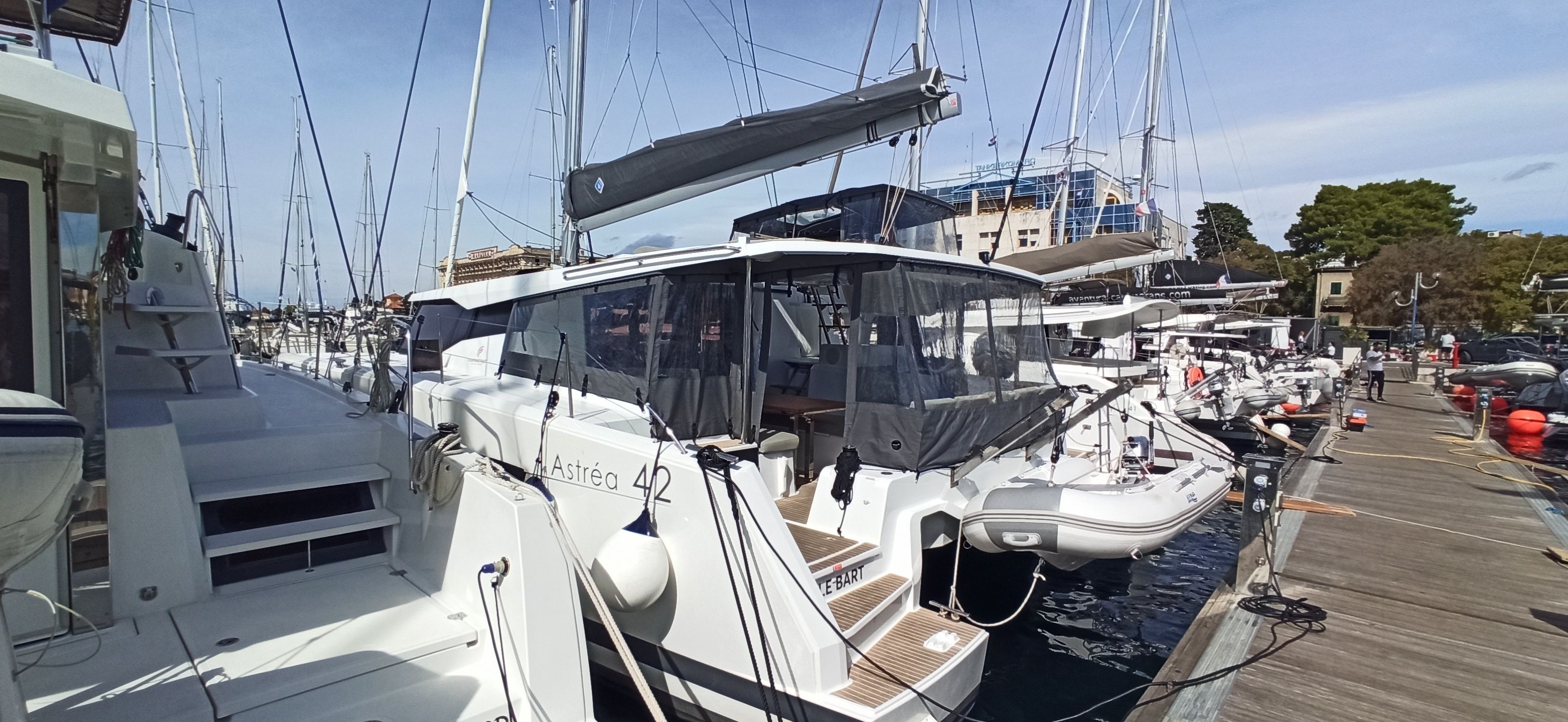 Fountaine Pajot Astrea 42 | Le Bart