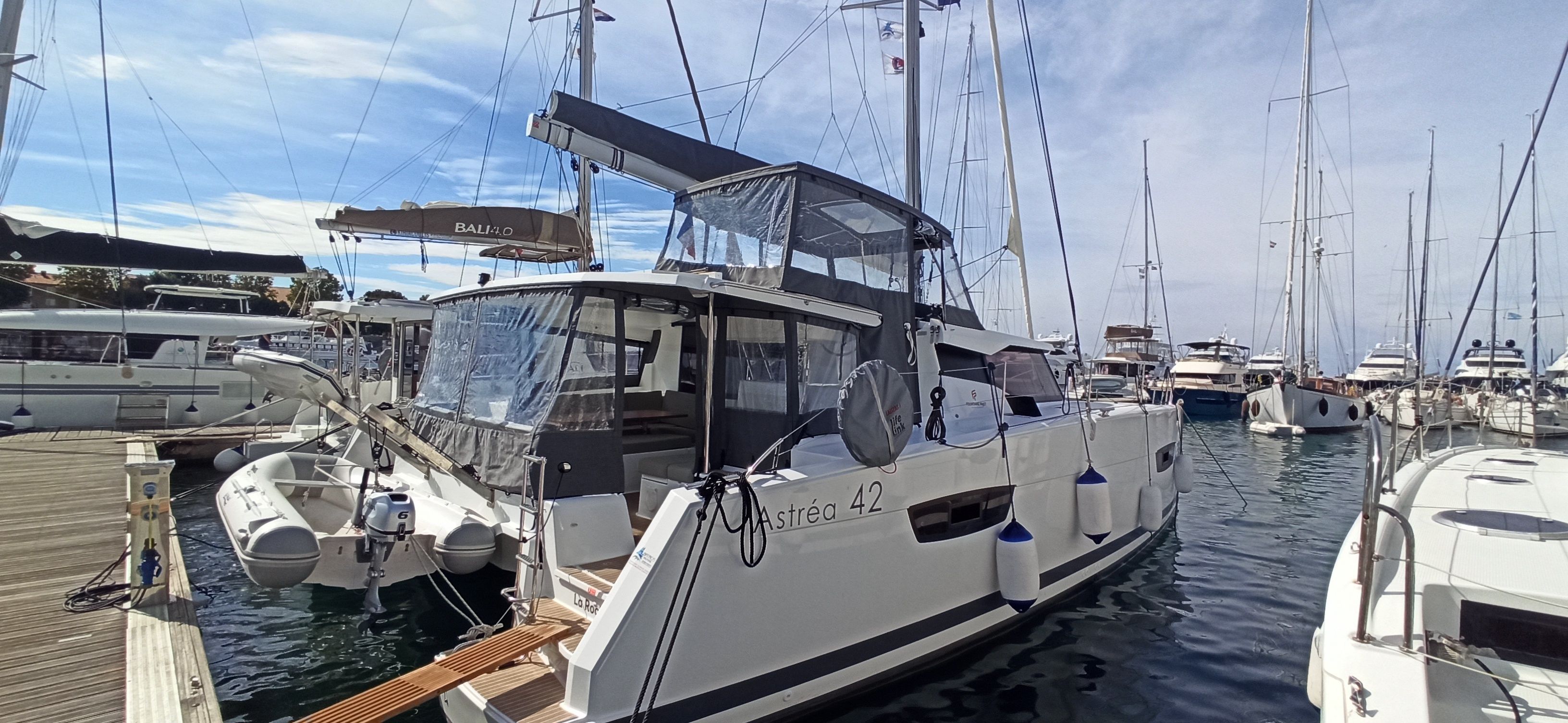 Fountaine Pajot Astrea 42 | Le Bart