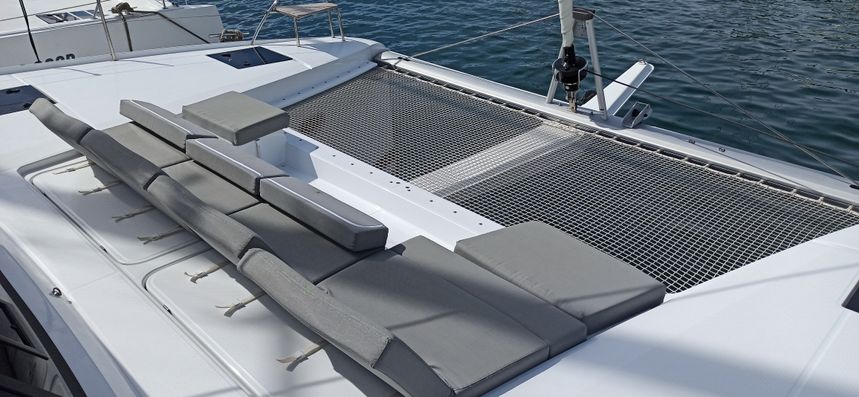 Fountaine Pajot Astrea 42 | Le Bart