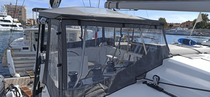 Fountaine Pajot Astrea 42 | Le Bart