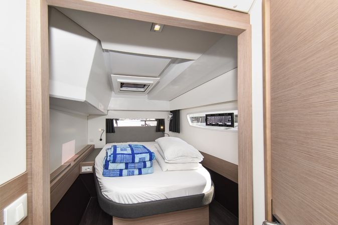 Fountaine Pajot Astrea 42 | Le Bart