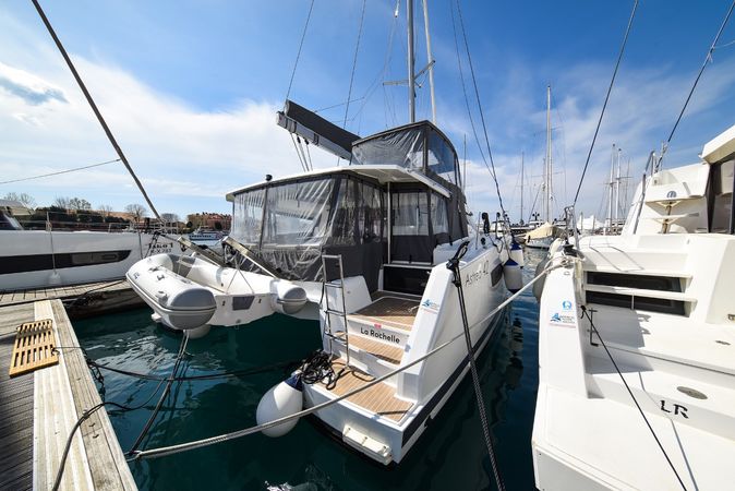 Fountaine Pajot Astrea 42 | Le Bart