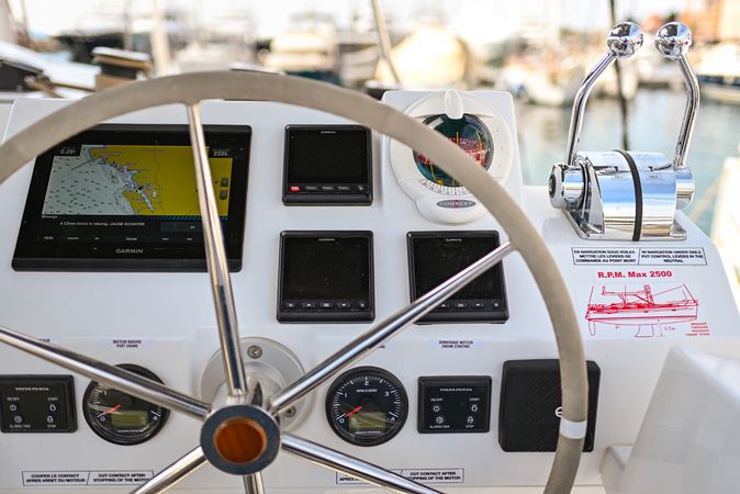 Fountaine Pajot Astrea 42 | Le Bart