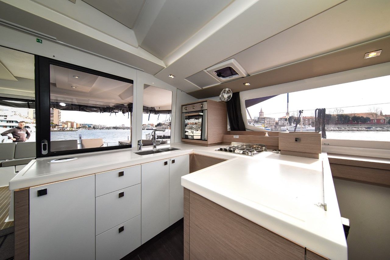Fountaine Pajot Astrea 42 | Le Bart