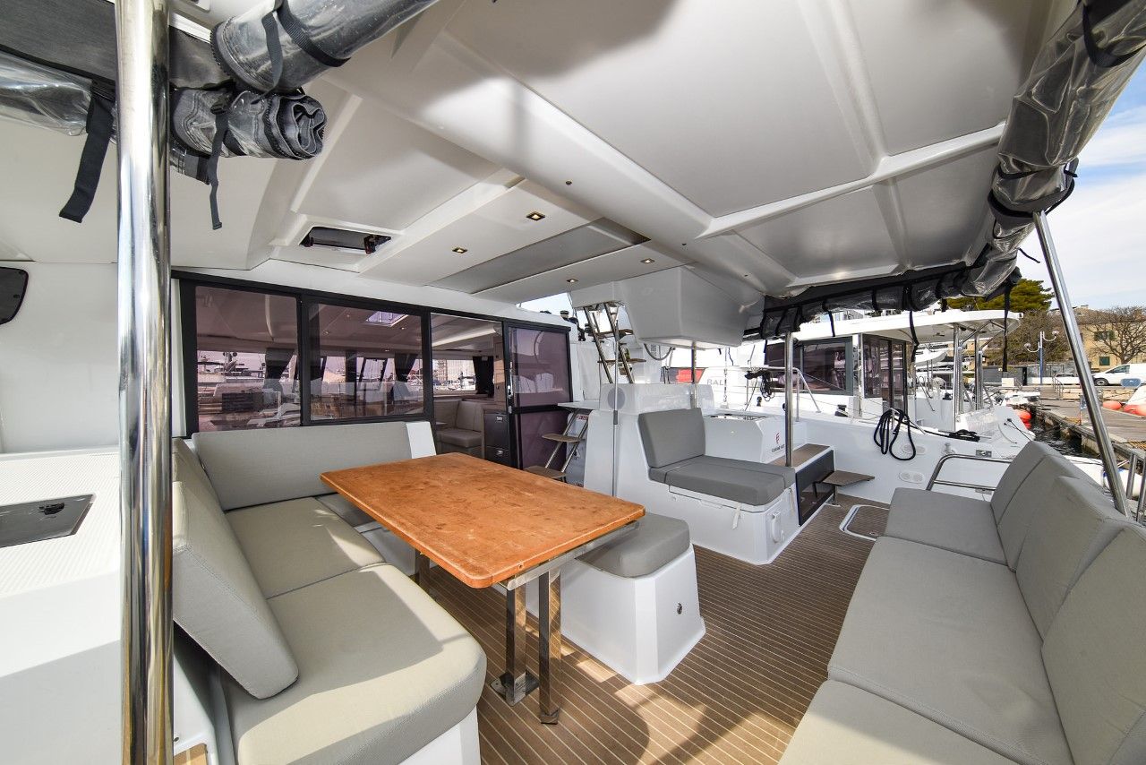Fountaine Pajot Astrea 42 | Le Bart