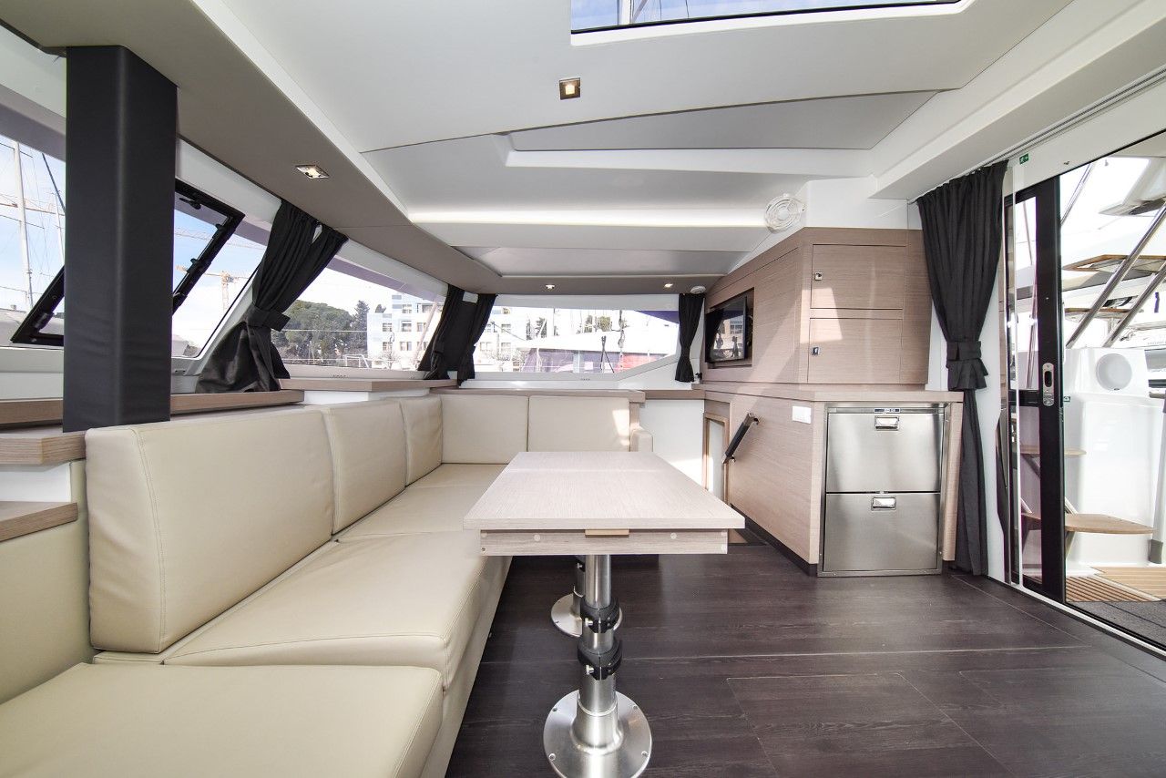 Fountaine Pajot Astrea 42 | Le Bart