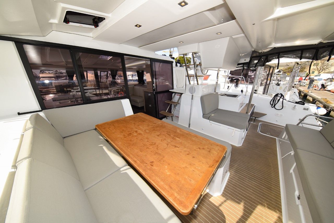 Fountaine Pajot Astrea 42 | Le Bart