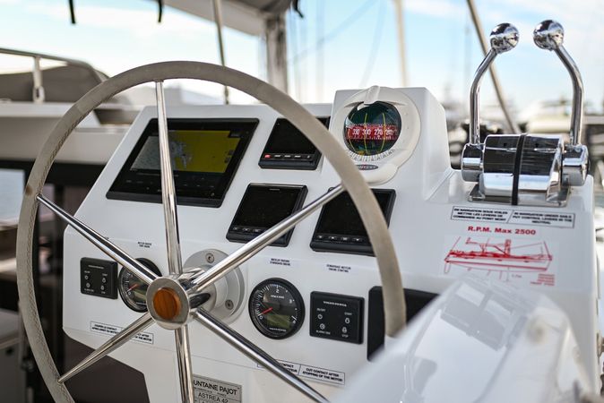 Fountaine Pajot Astrea 42 | Le Bart