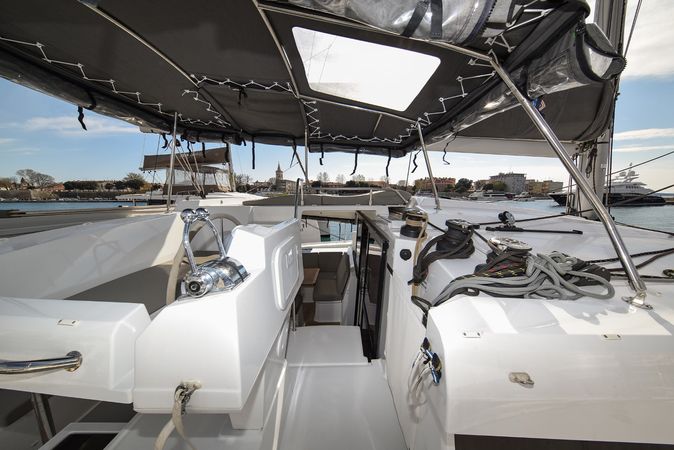 Fountaine Pajot Astrea 42 | Le Bart
