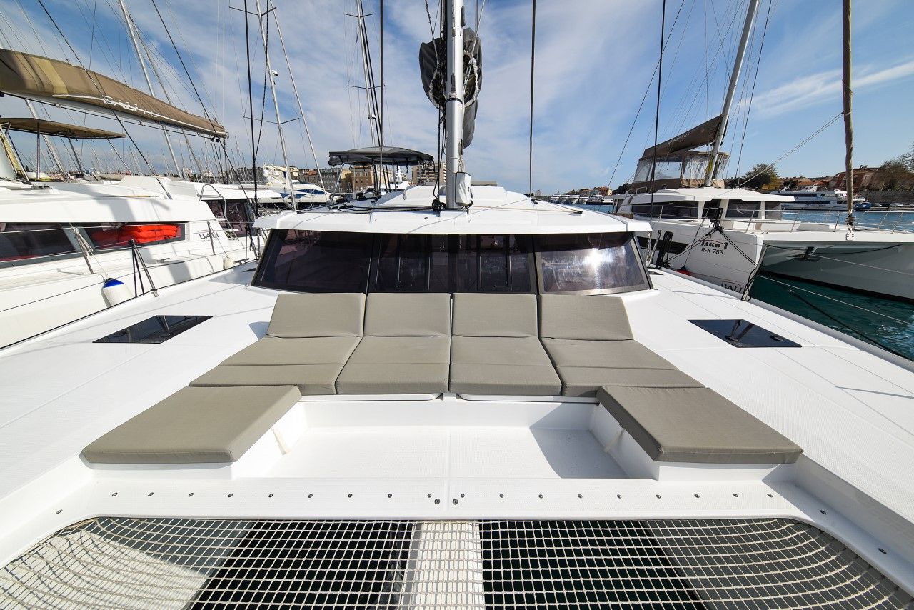 Fountaine Pajot Astrea 42 | Le Bart