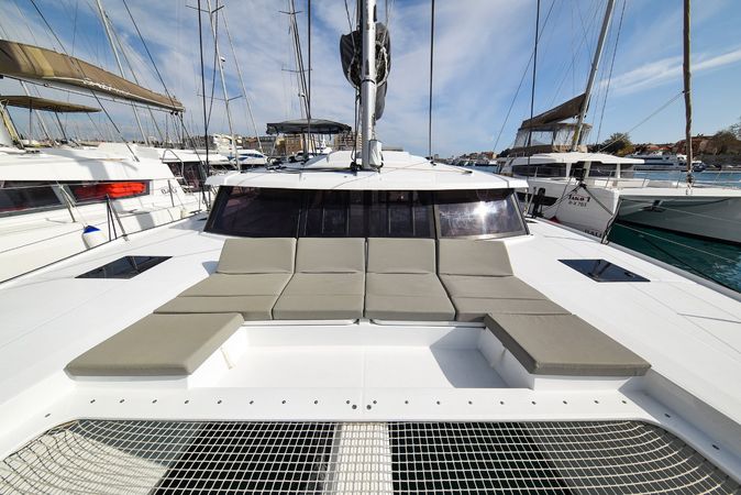 Fountaine Pajot Astrea 42 | Le Bart