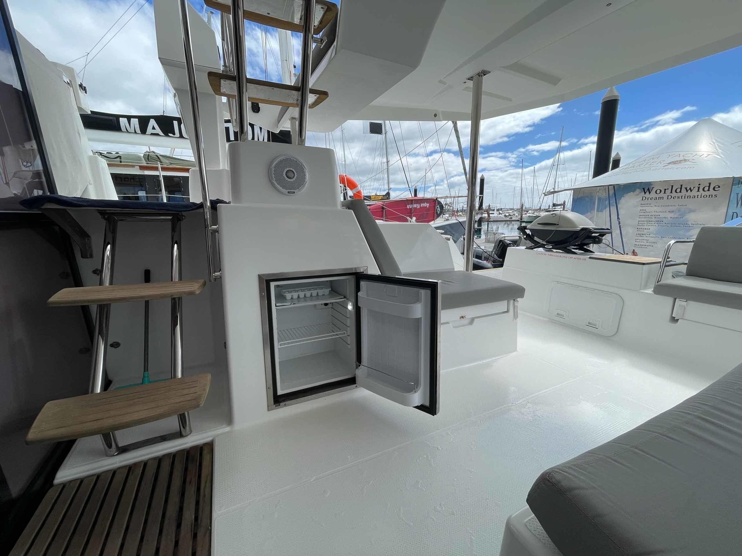Fountaine Pajot Saona 47 | Purrfect