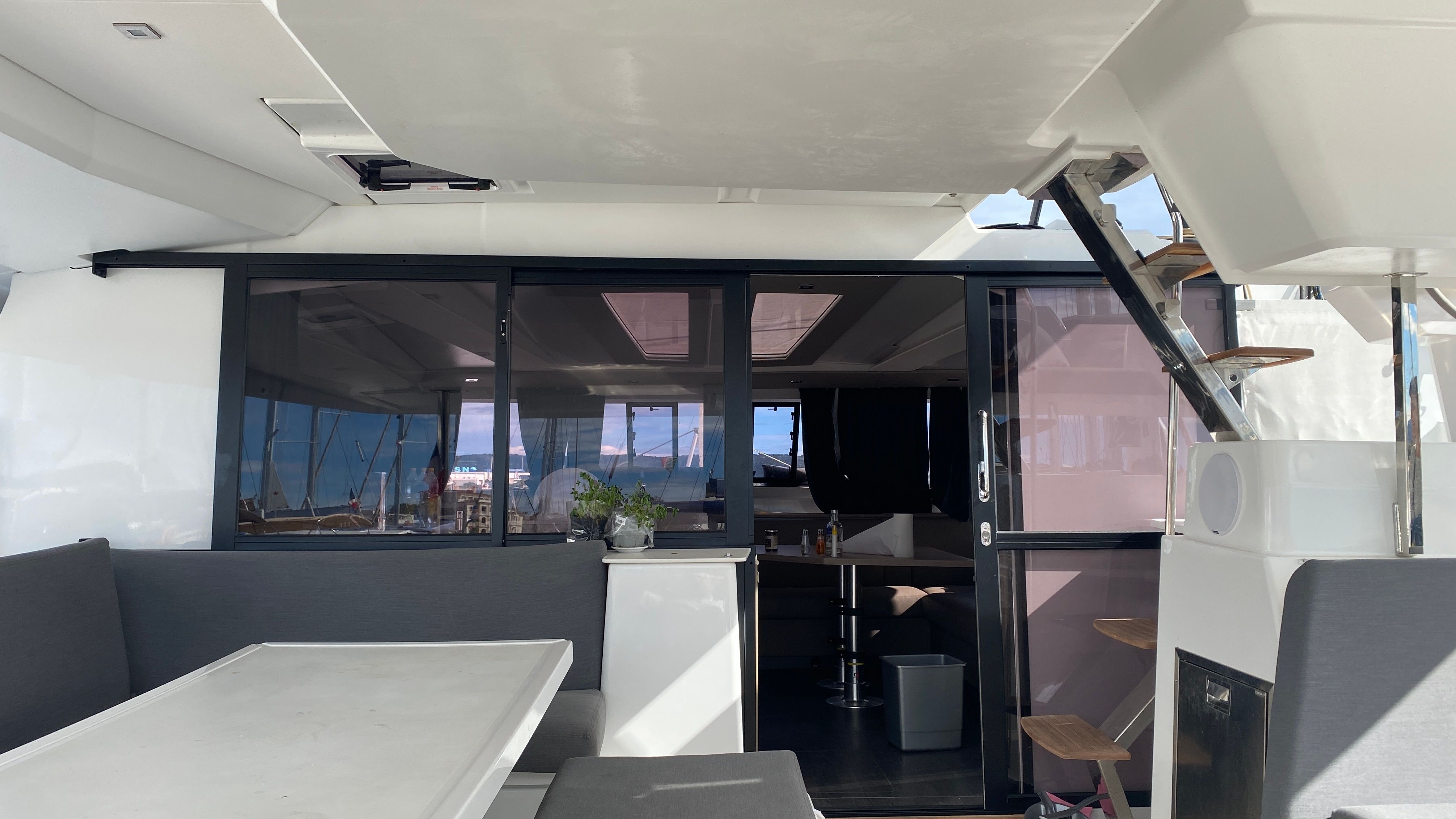 Fountaine Pajot Tanna 47 | Tikoa