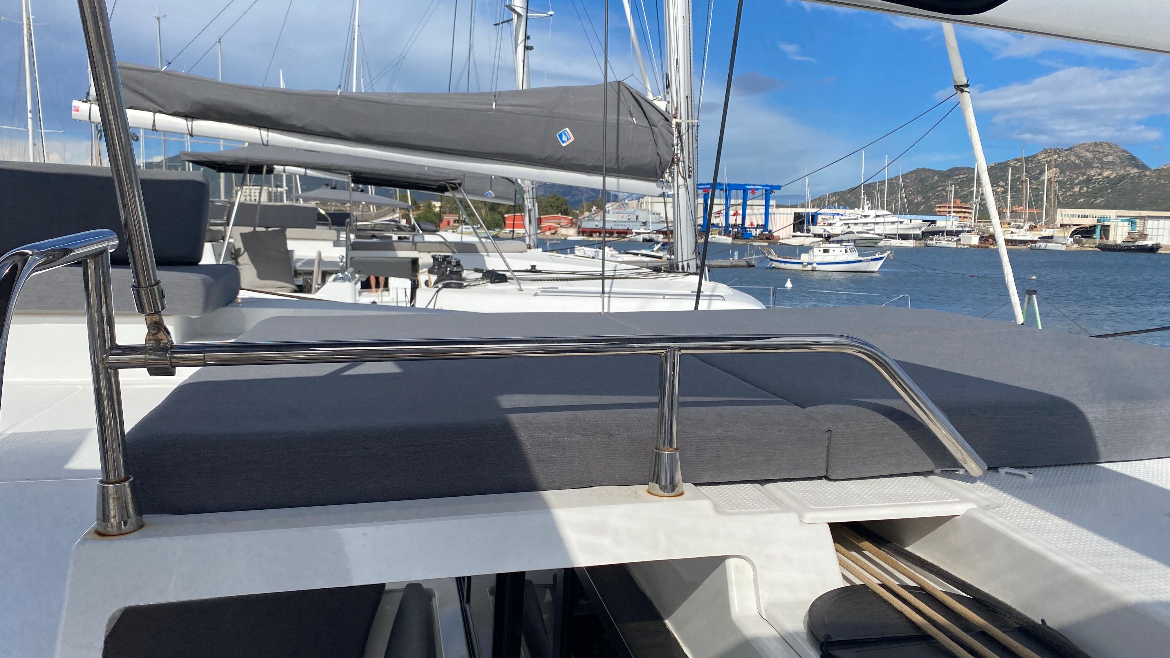 Fountaine Pajot Tanna 47 | Tikoa