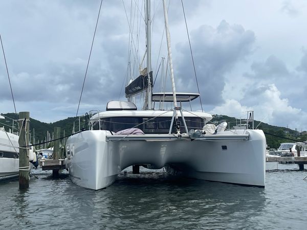 Lagoon 42 | Bellatrix