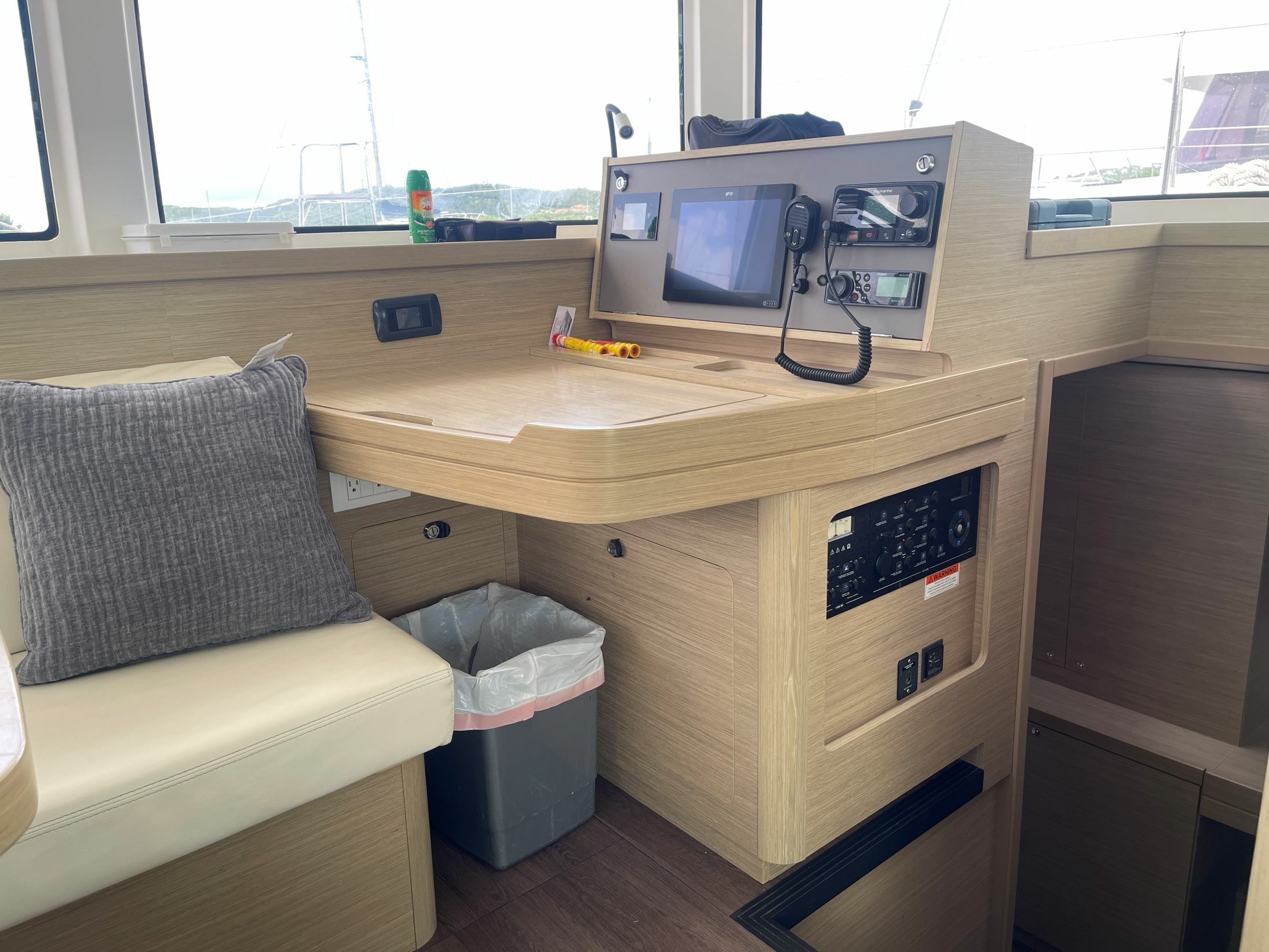 Lagoon 42 | Bellatrix