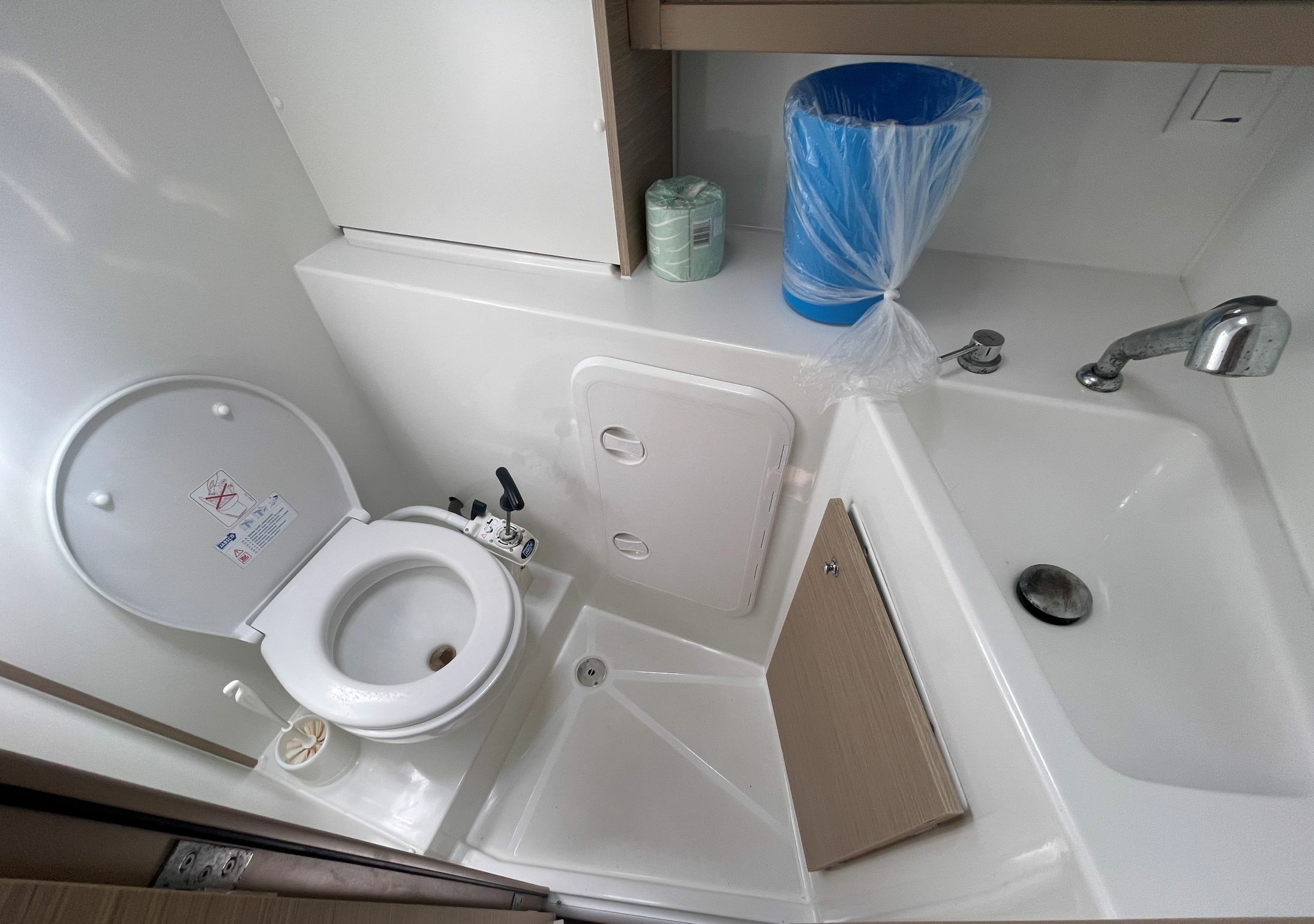 Lagoon 42 | Bellatrix