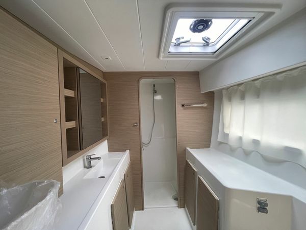 Lagoon 42 | Bellatrix